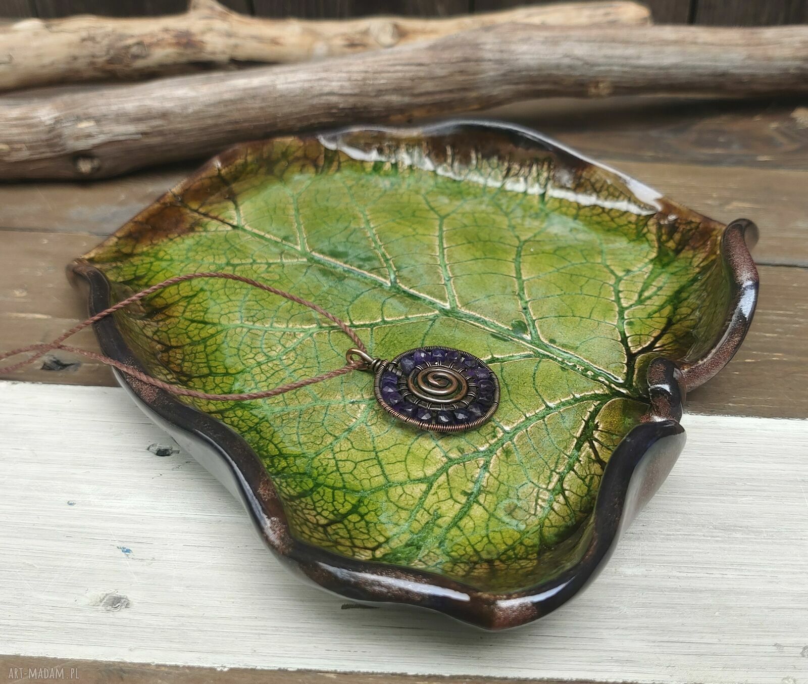 Ceramiczny talerz liść c903 - paterka na biżuterię, świecę i kadzidło