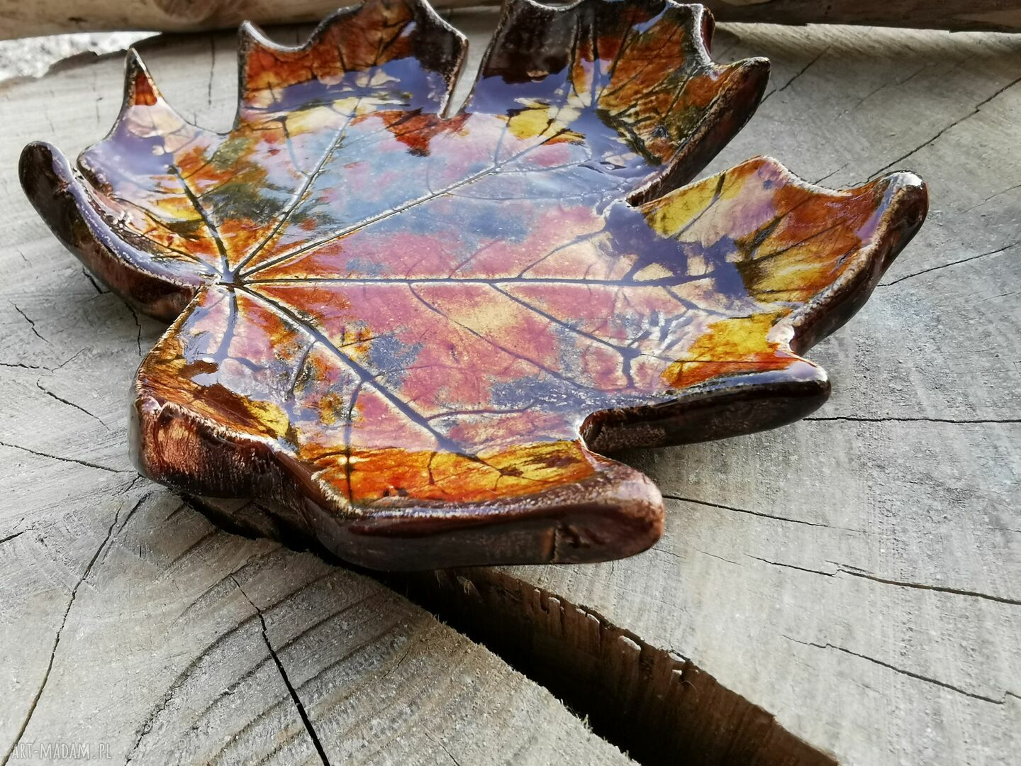 Ceramiczny talerzyk liść klonu (C276) - ręcznie robiona podstawka na biżuterię i tealight