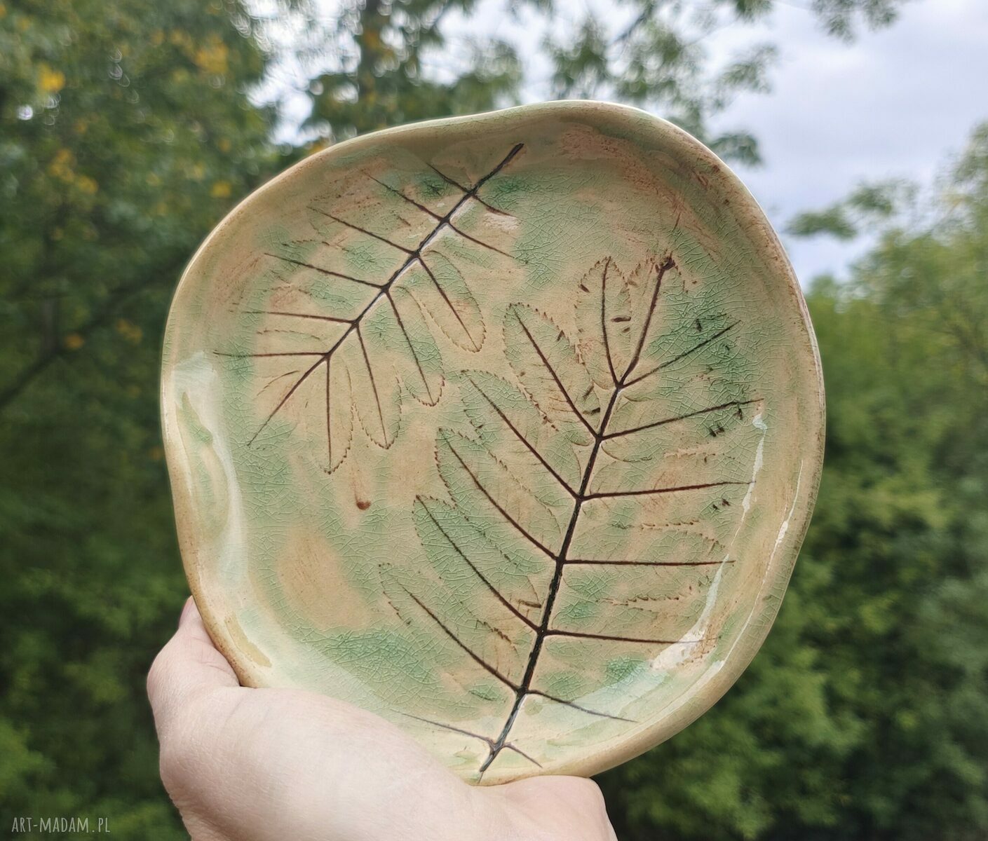 Ceramiczny talerzyk Jarzębina - ręcznie robiona podstawka na biżuterię i drobiazgi