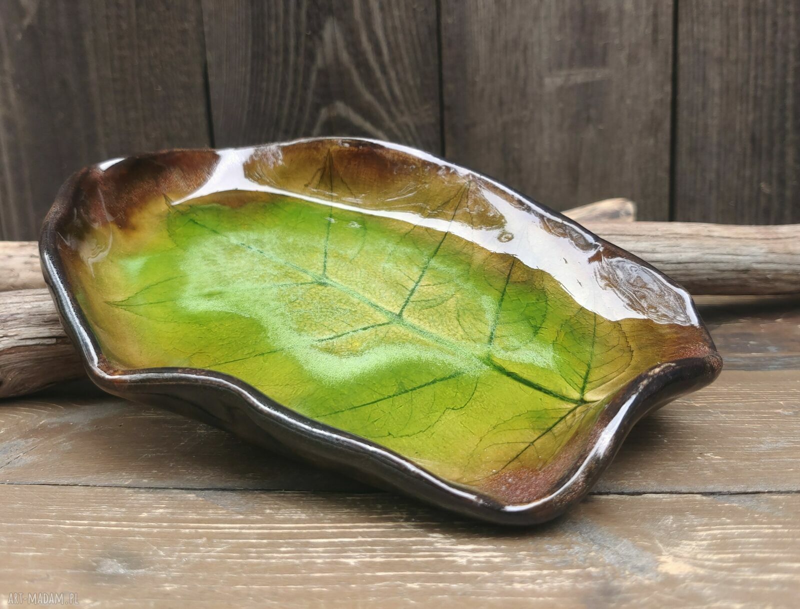 Ceramiczny talerzyk, paterka c904 z odciskiem liścia - rękodzieło na biżuterię i świece