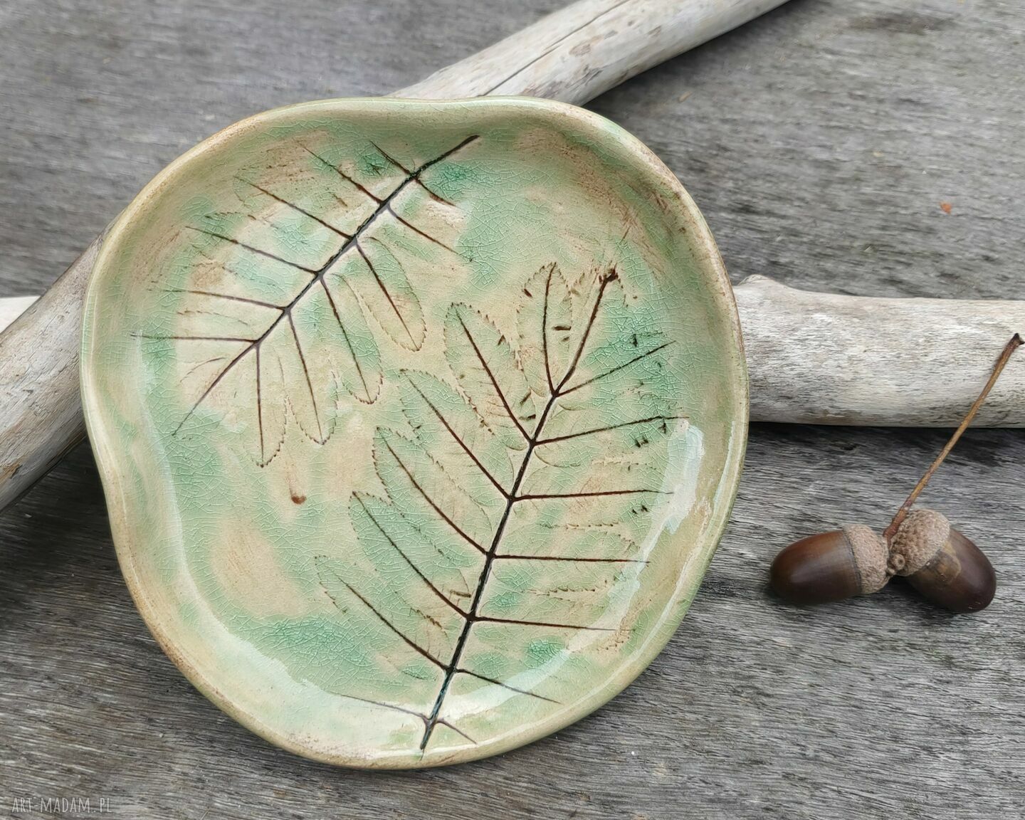 Ceramiczny talerzyk Jarzębina - ręcznie robiona podstawka na biżuterię i drobiazgi