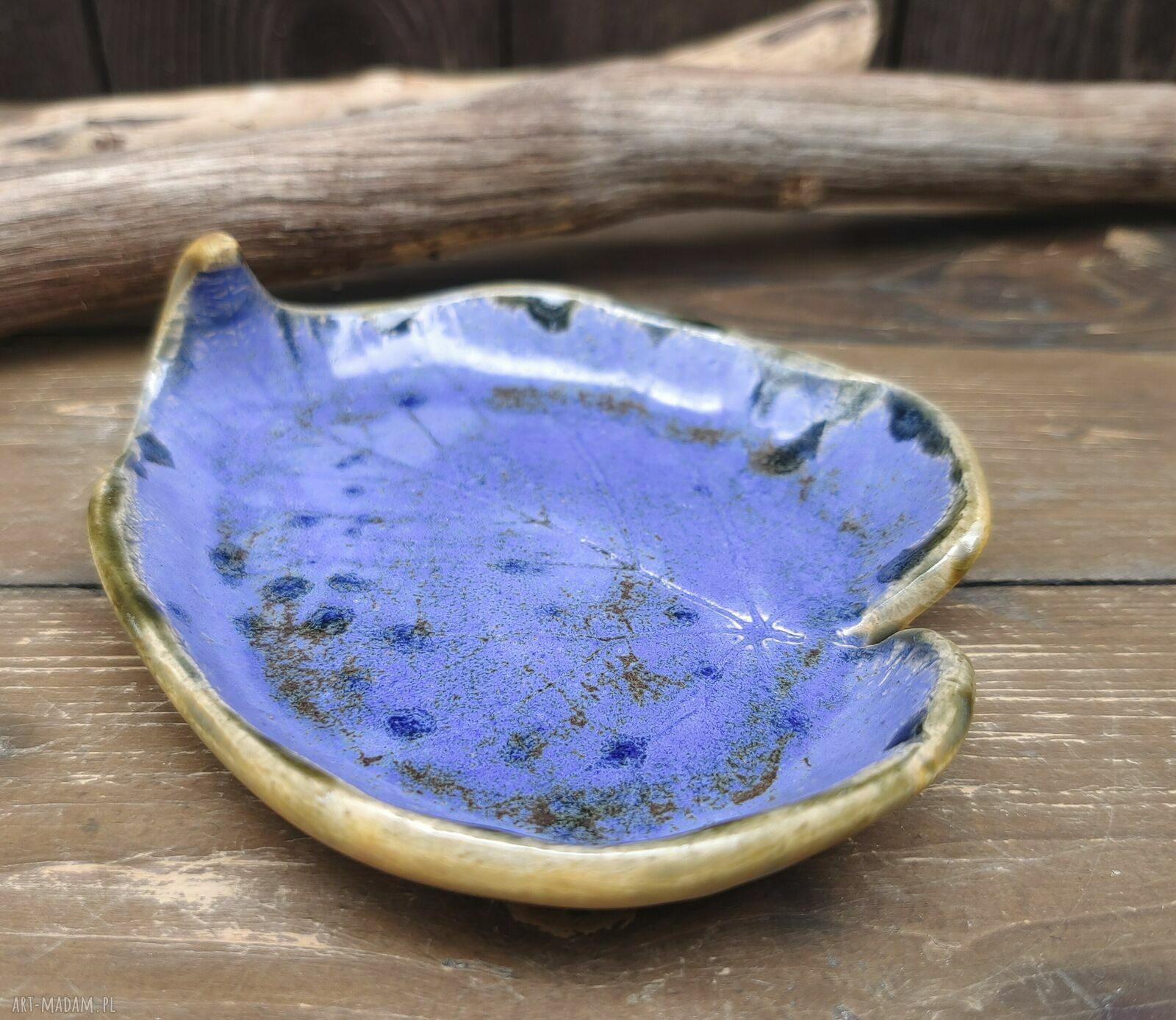 Ceramiczny talerzyk Liść c879 - lawendowa podstawka na biżuterię i świece