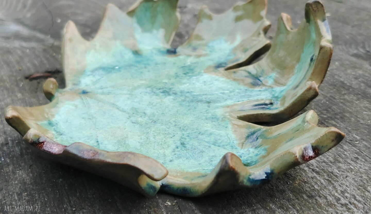 Ceramiczny talerzyk Liść Klonu C741 - patera pod biżuterię i świece