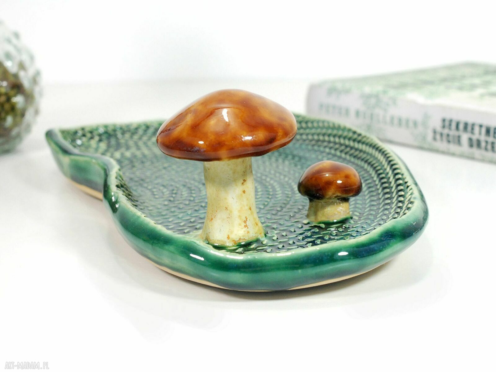 Ceramiczny talerzyk z grzybkiem - na biżuterię, drobiazgi i przekąski