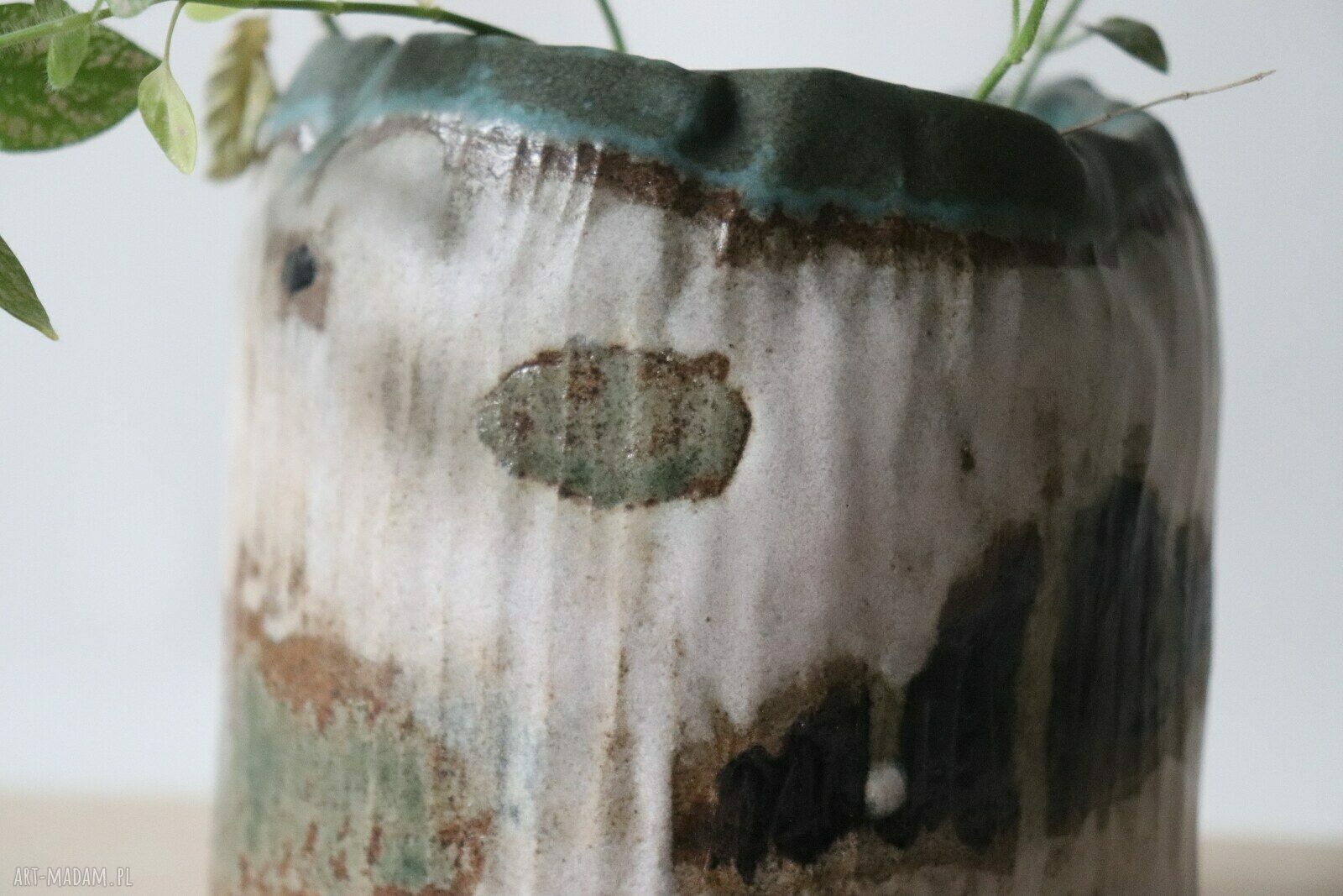 Wazon ceramiczny lub osłonka na doniczkę