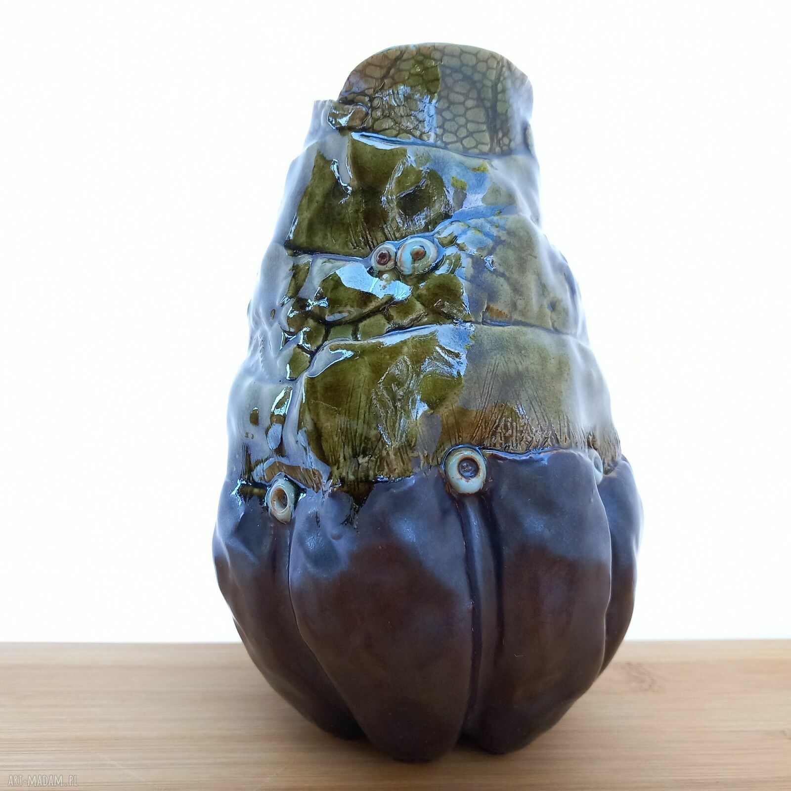 Ceramiczny wazon „Koronkowy Bufon” - unikat na domowe kwiaty