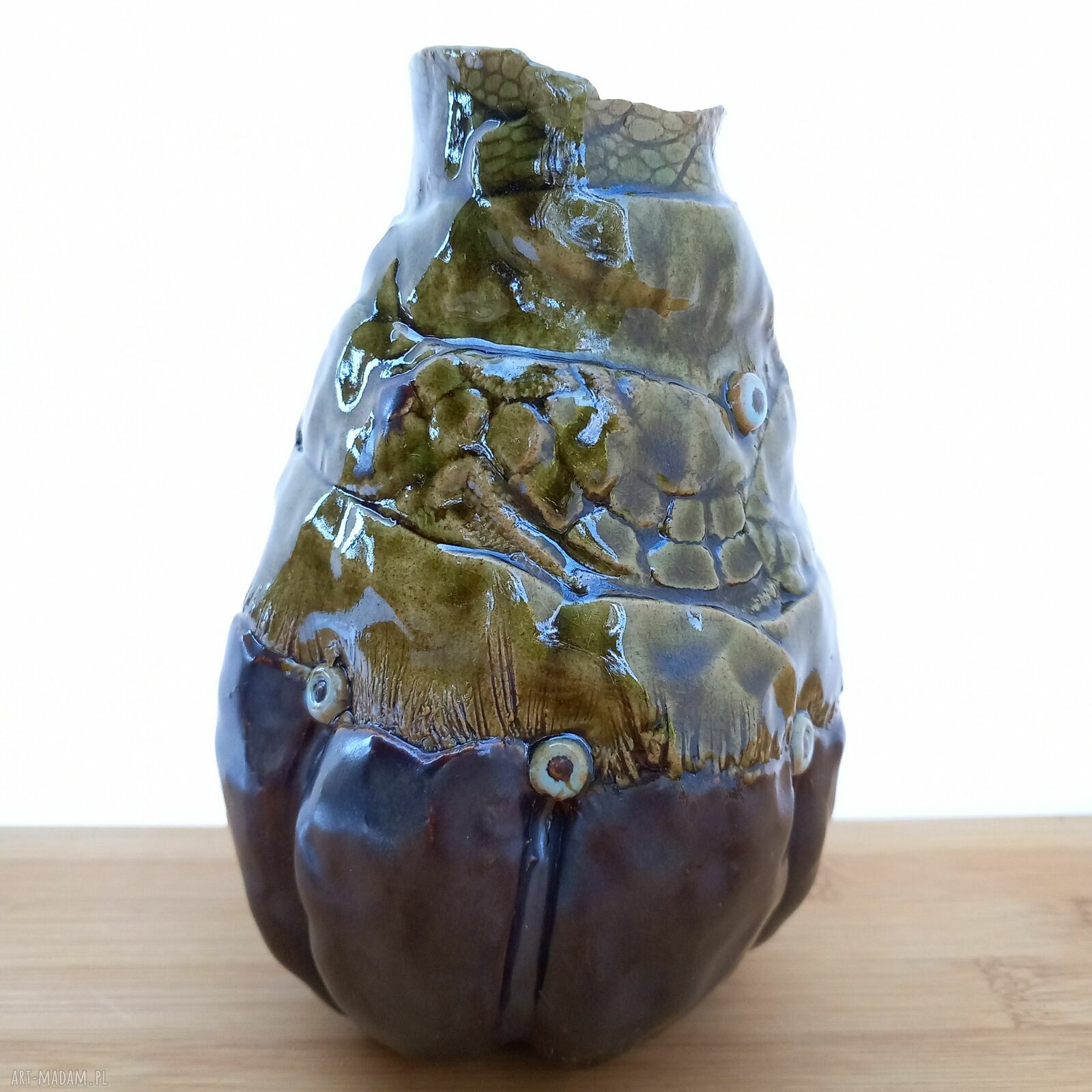 Ceramiczny wazon „Koronkowy Bufon” - unikat na domowe kwiaty