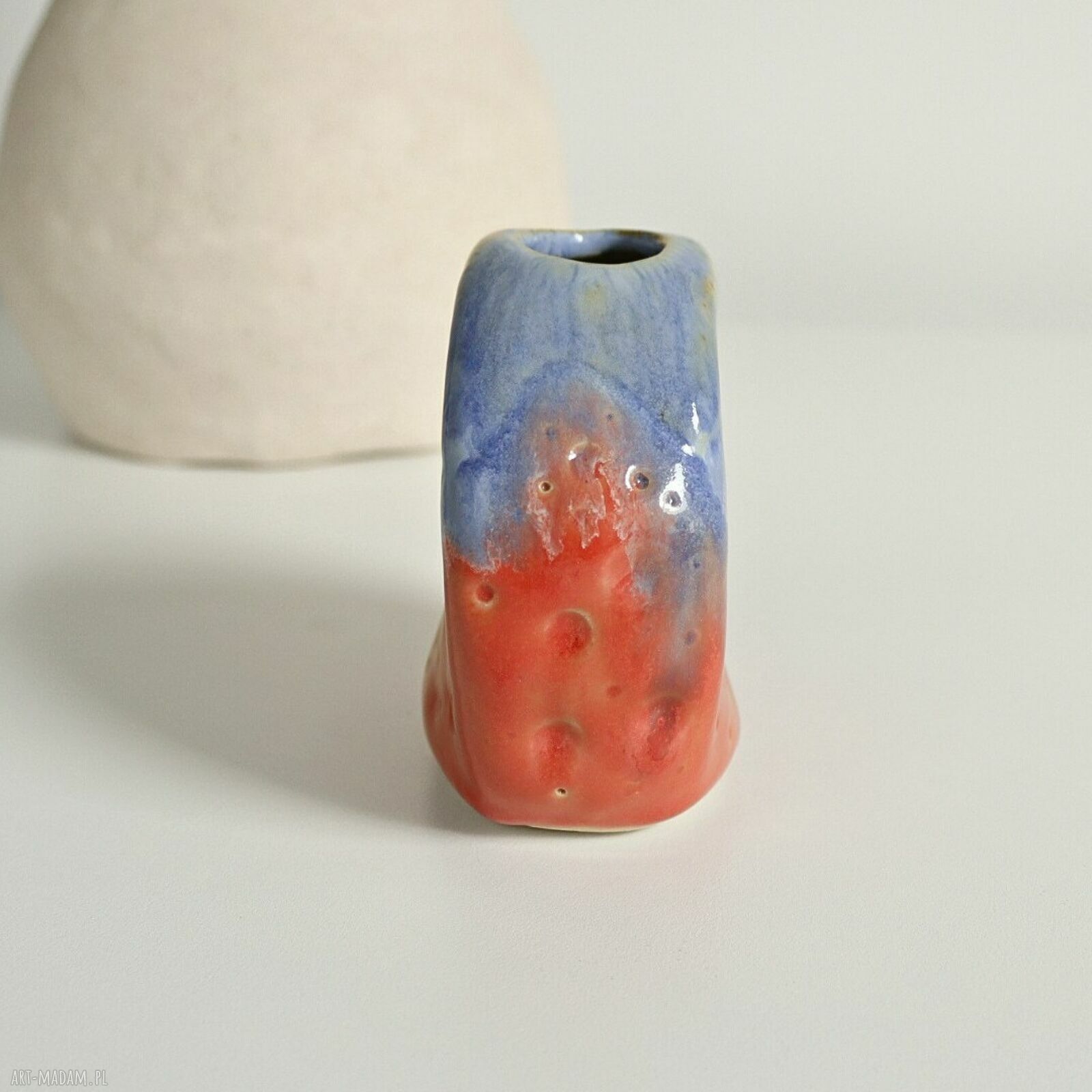Ceramiczny wazonik handmade na suche kwiaty