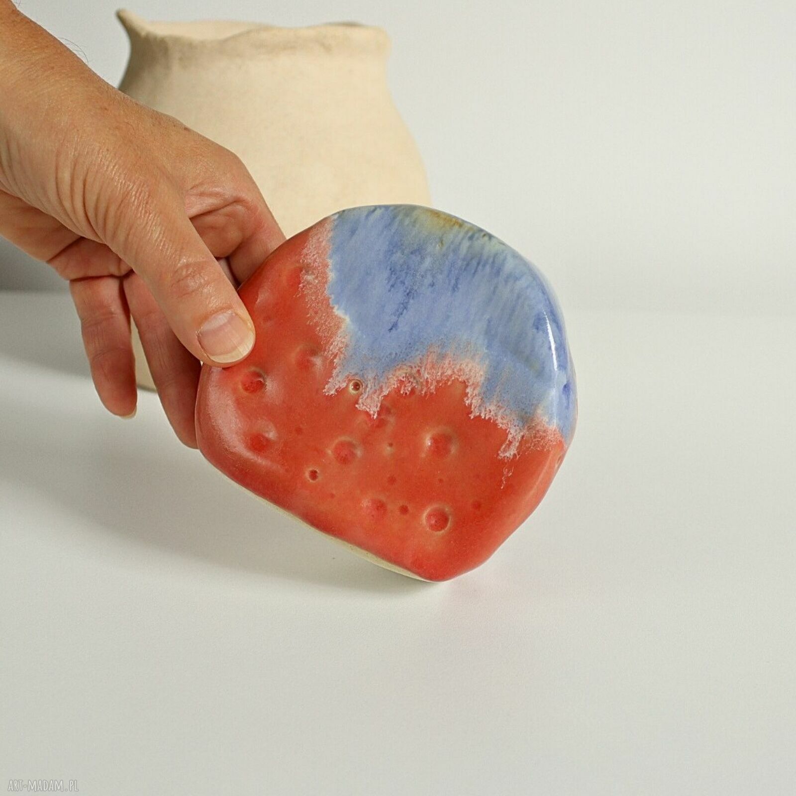 Ceramiczny wazonik handmade na suche kwiaty