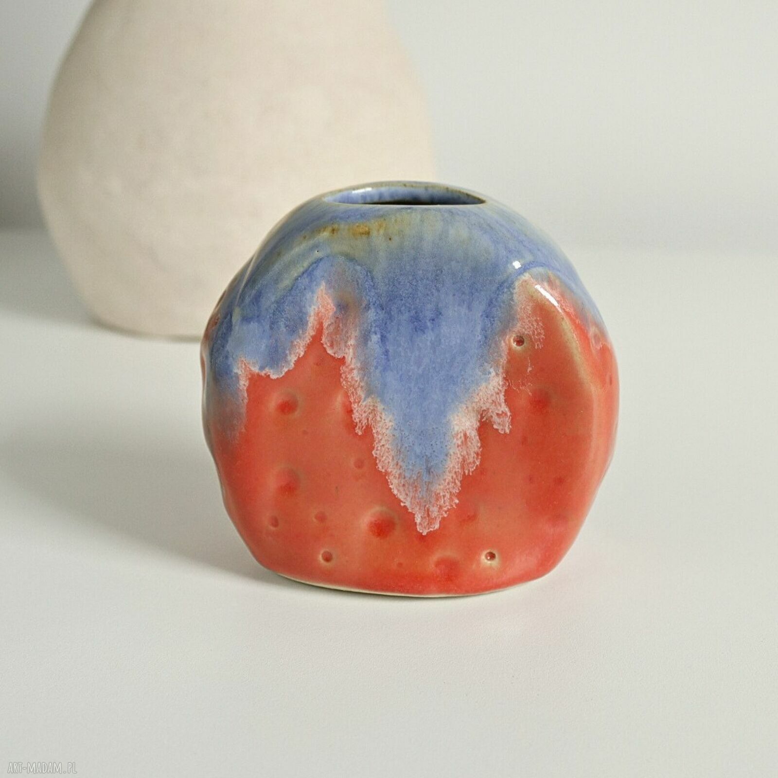 Ceramiczny wazonik handmade na suche kwiaty