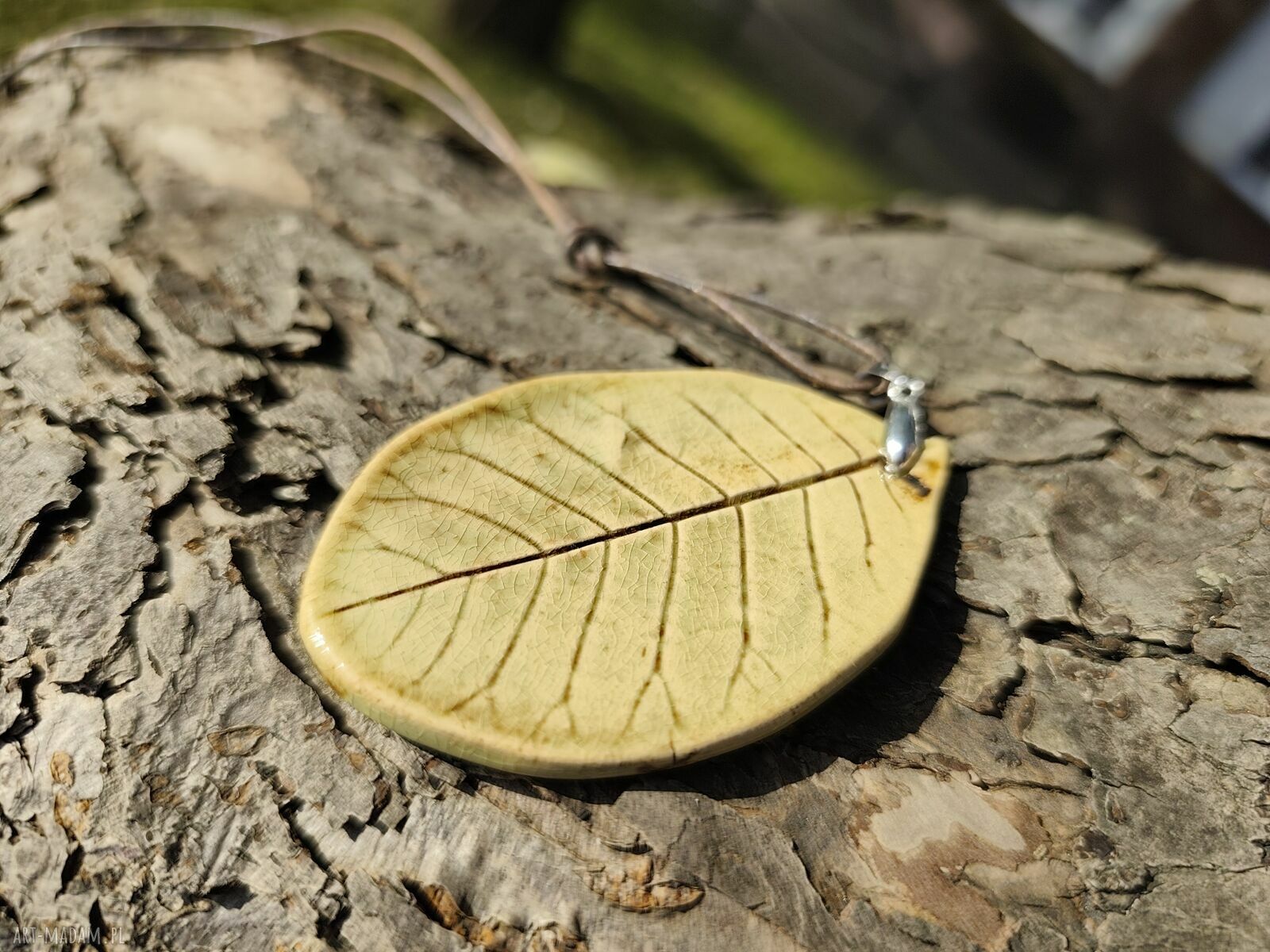 Ceramiczny wisior na szyję - żółta biżuteria handmade
