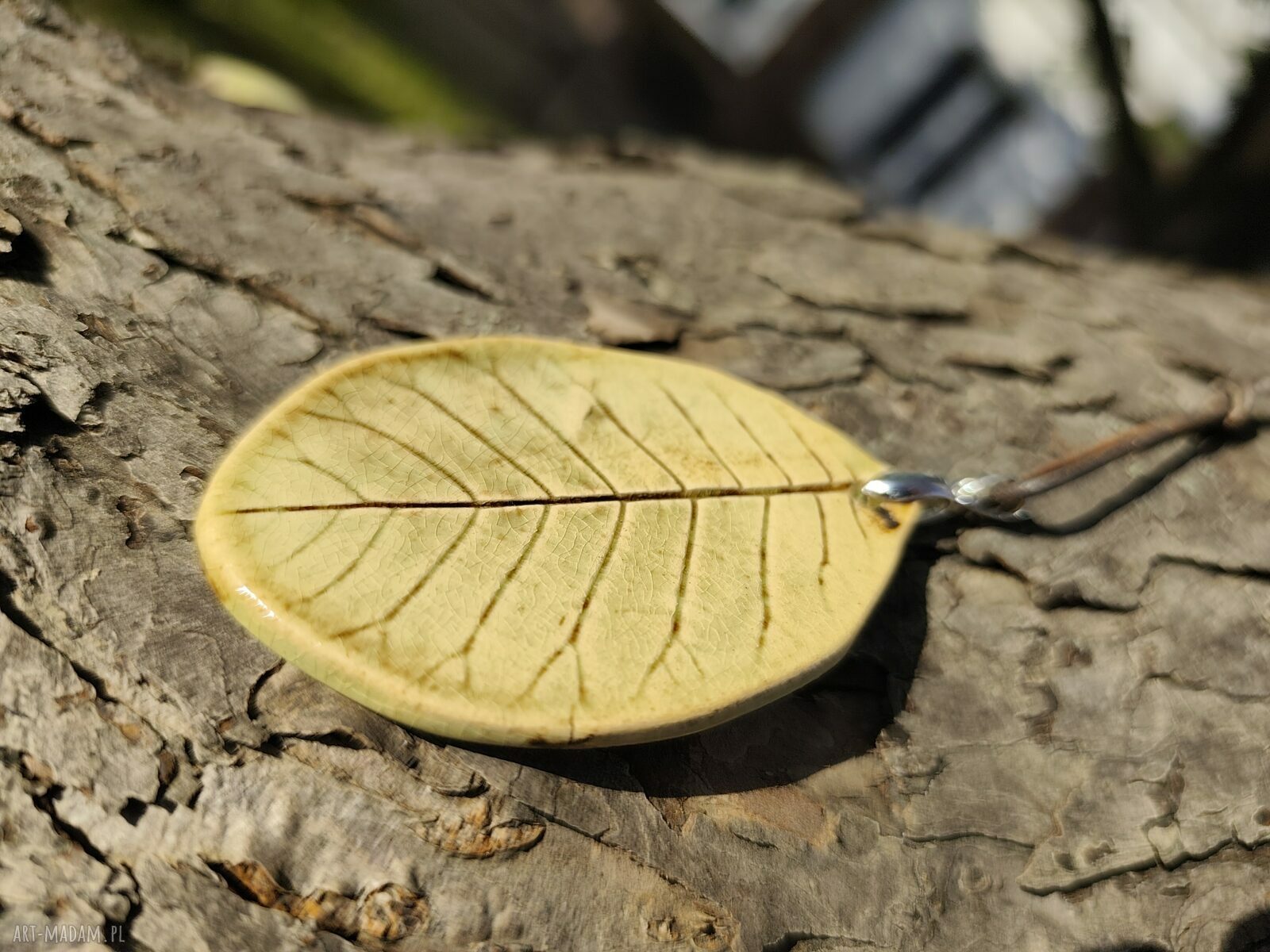 Ceramiczny wisior na szyję - żółta biżuteria handmade