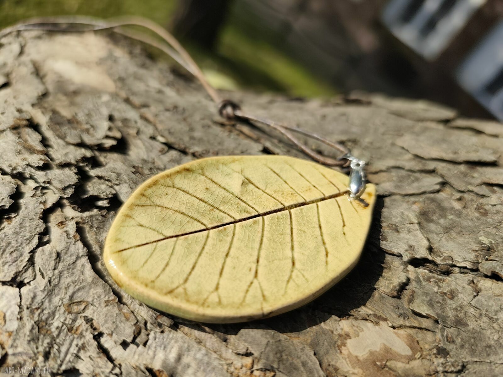 Ceramiczny wisior na szyję - żółta biżuteria handmade