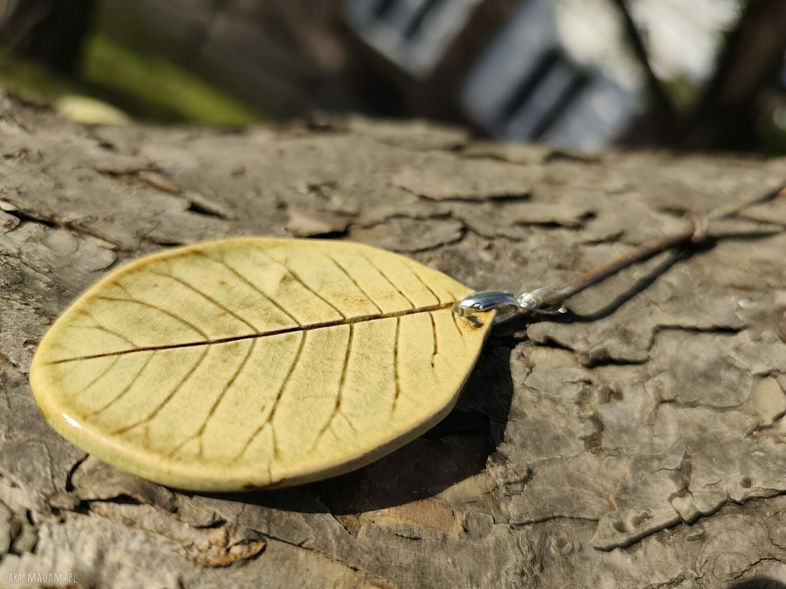 Ceramiczny wisior na szyję - żółta biżuteria handmade