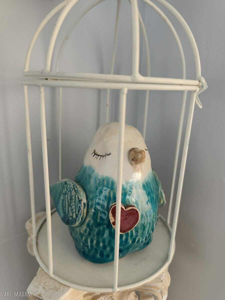 Ceramiczny wróbel - figurka z motywem miłości