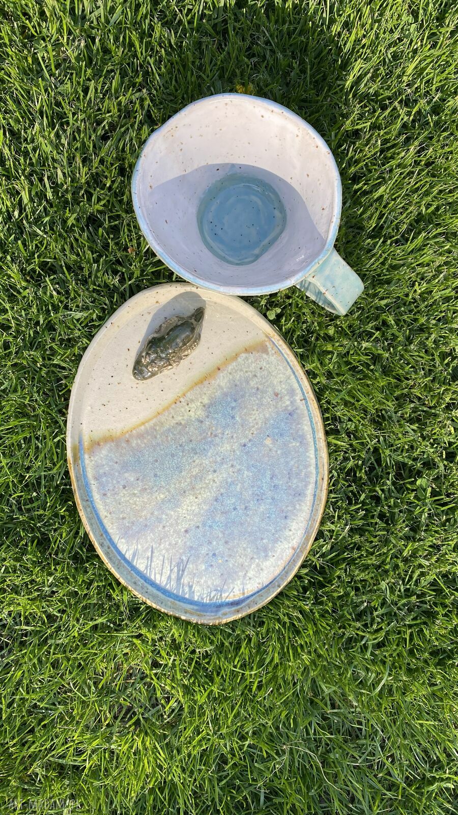 Ceramiczny zestaw z krokodylem - filiżanka i talerzyk do kawy