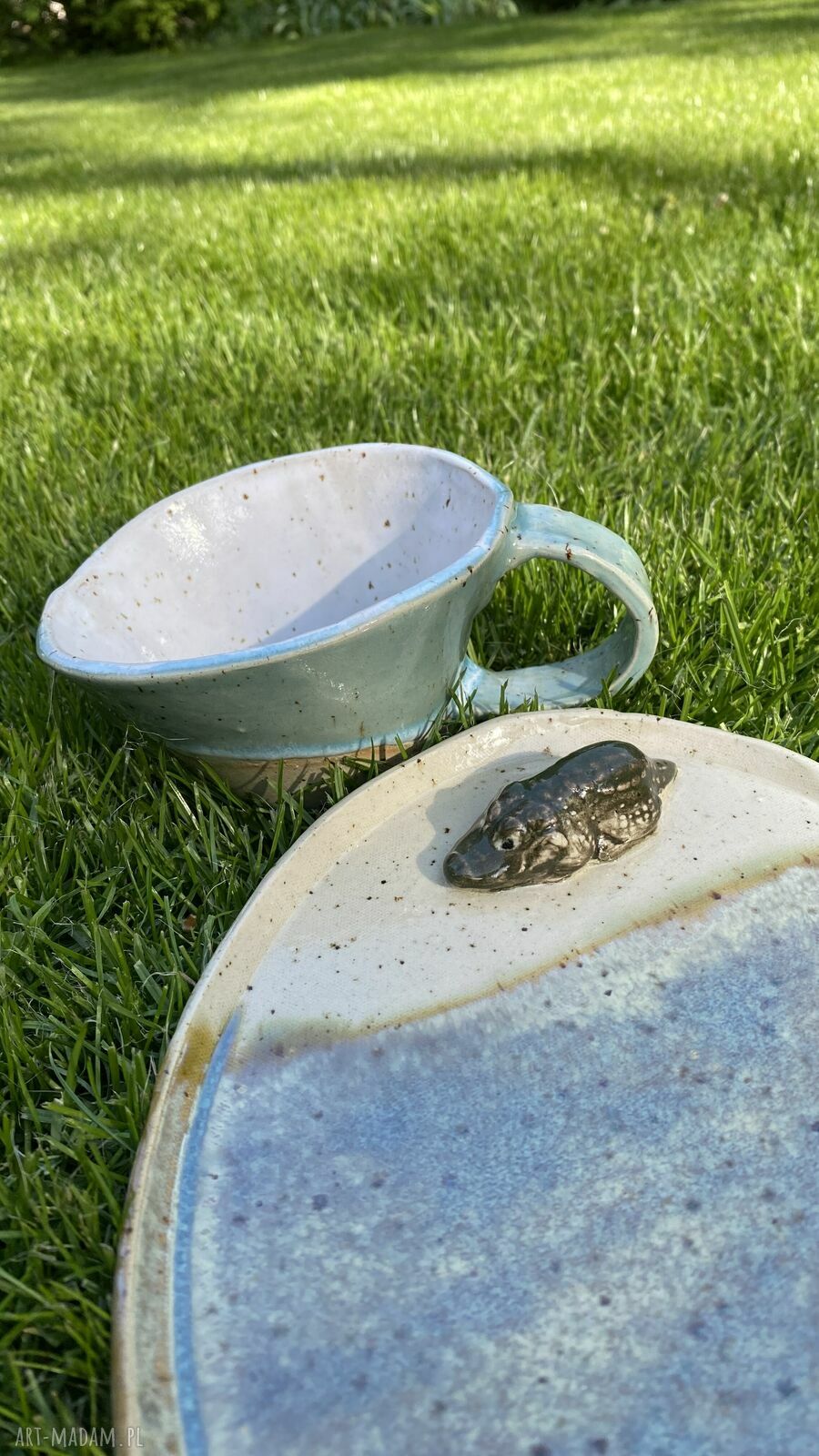 Ceramiczny zestaw z krokodylem - filiżanka i talerzyk do kawy