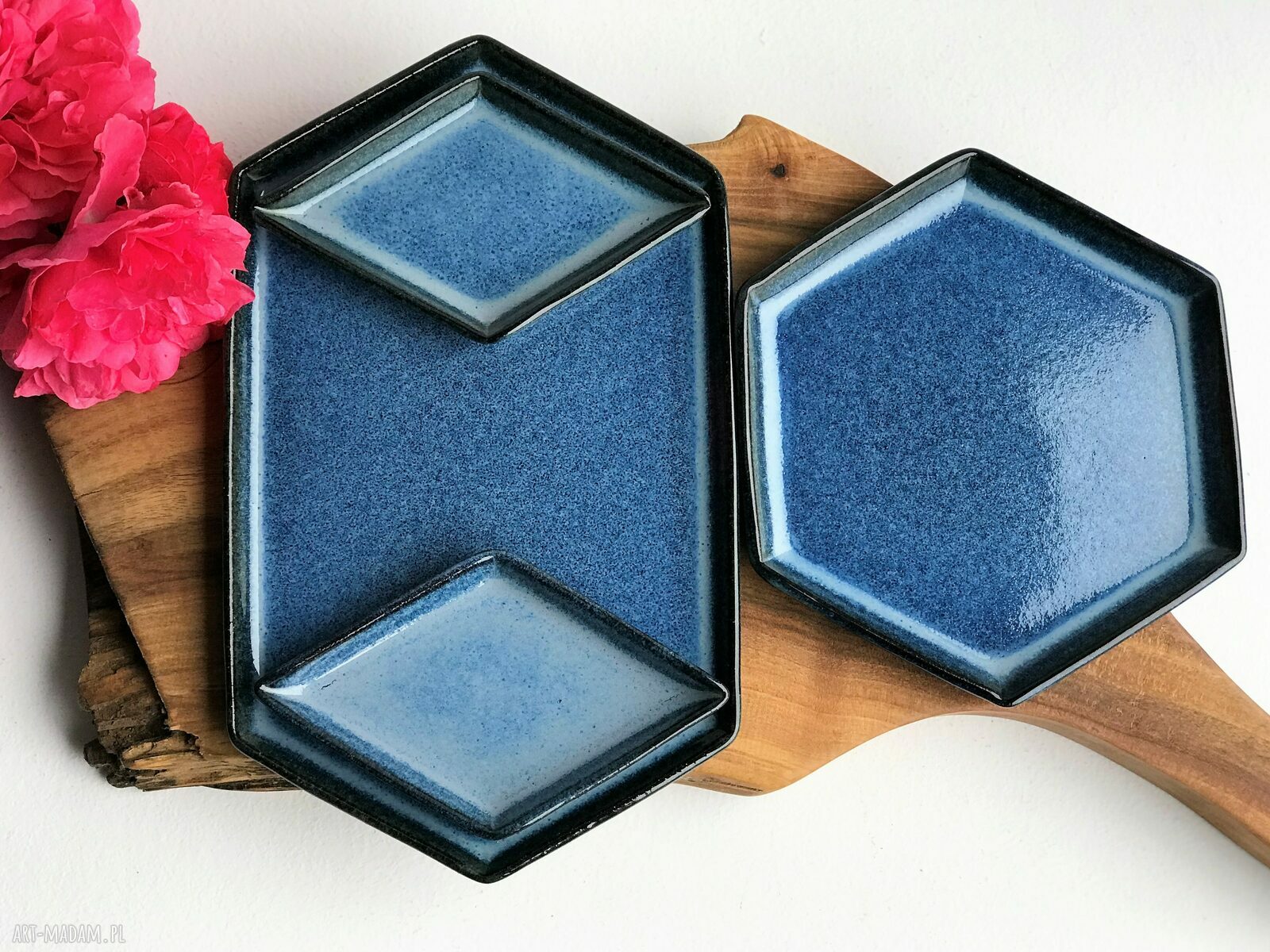 Ceramiczny zestaw talerzy geometrycznych do serwowania - zestaw 4 szt.