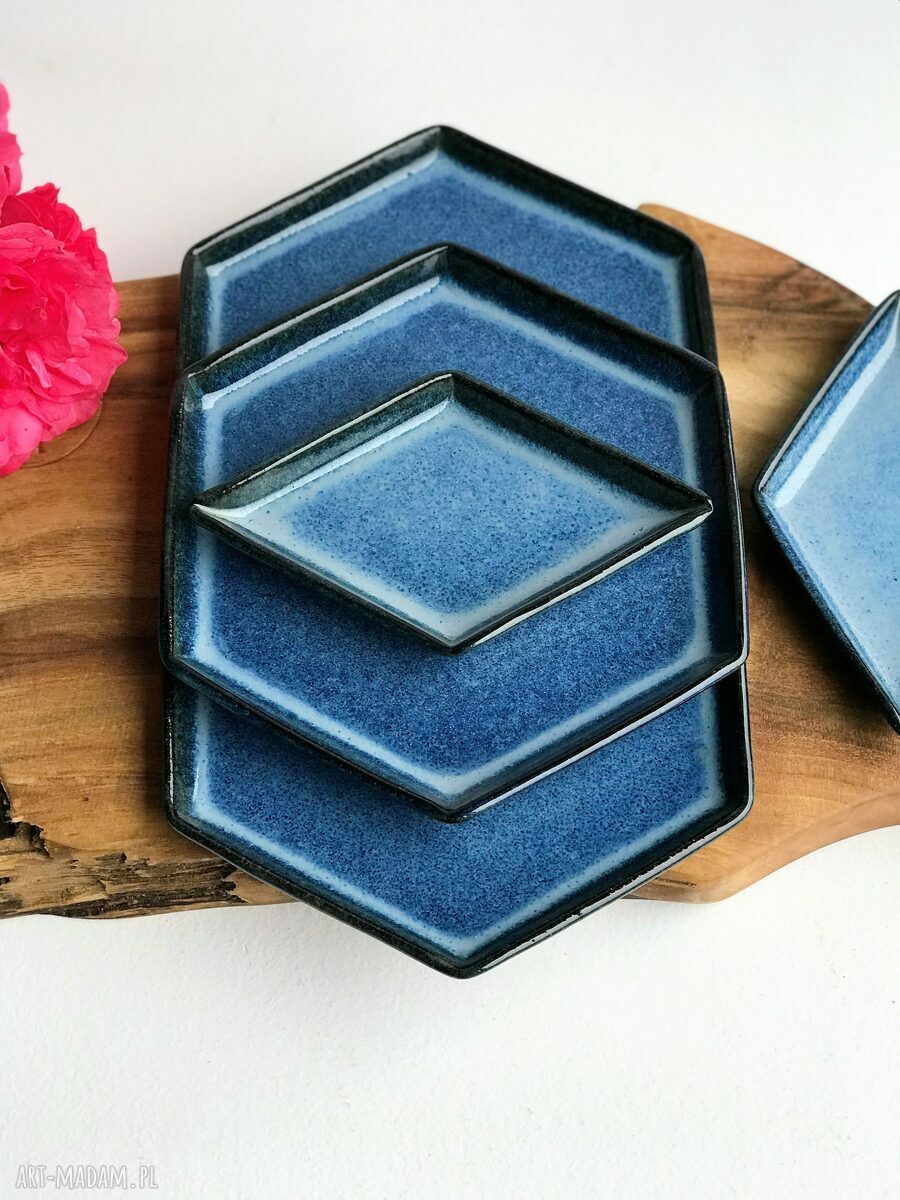 Ceramiczny zestaw talerzy geometrycznych do serwowania - zestaw 4 szt.