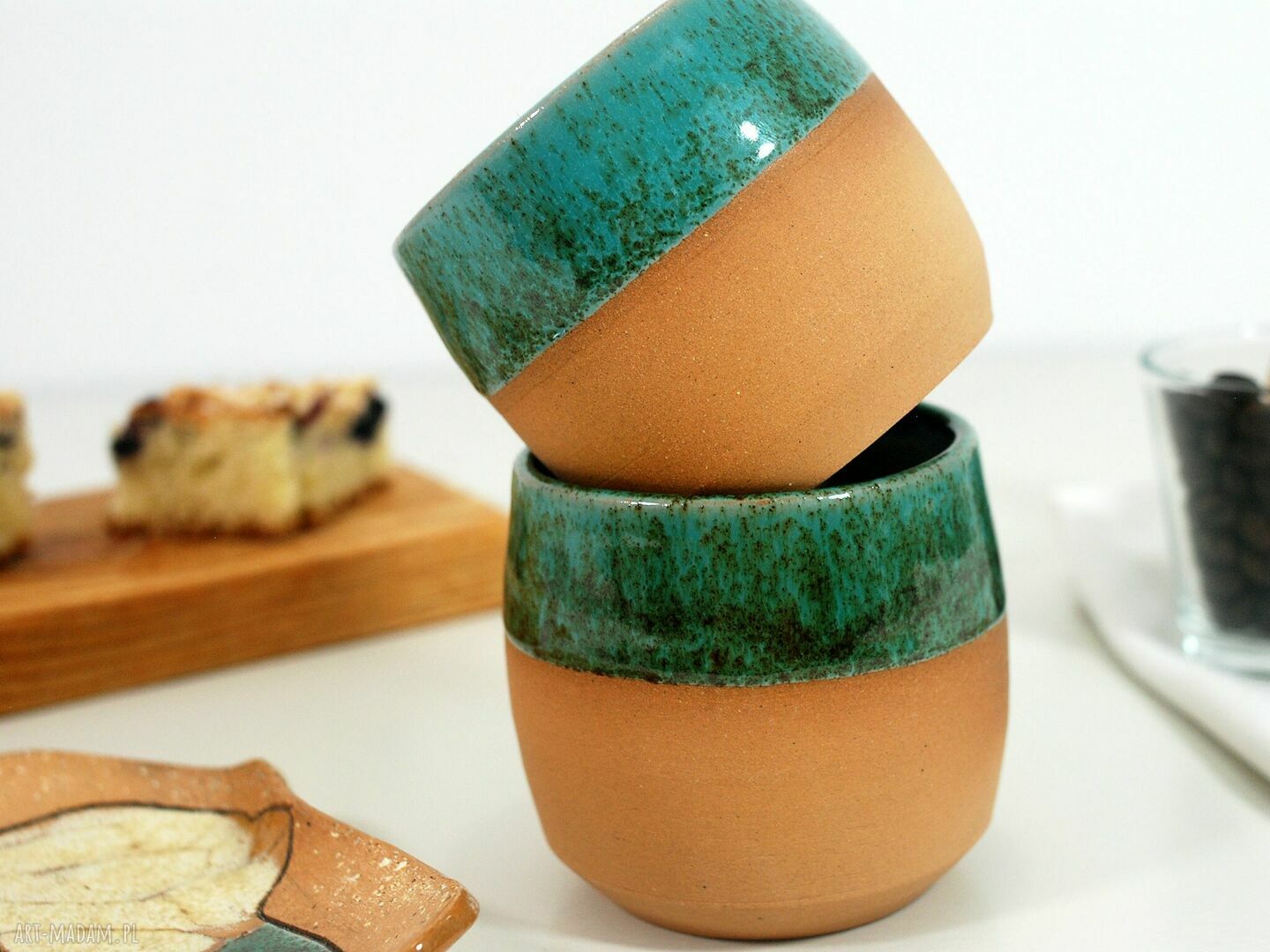 Ceramiczny komplet czarka i talerzyk liść z kotem
