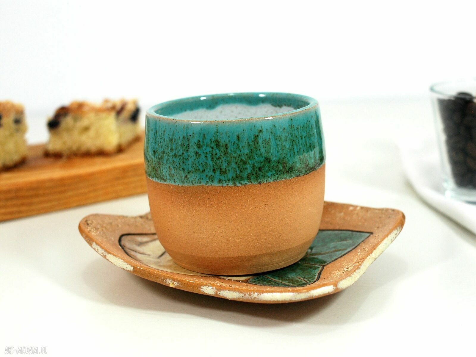 Ceramiczny komplet czarka i talerzyk liść z kotem
