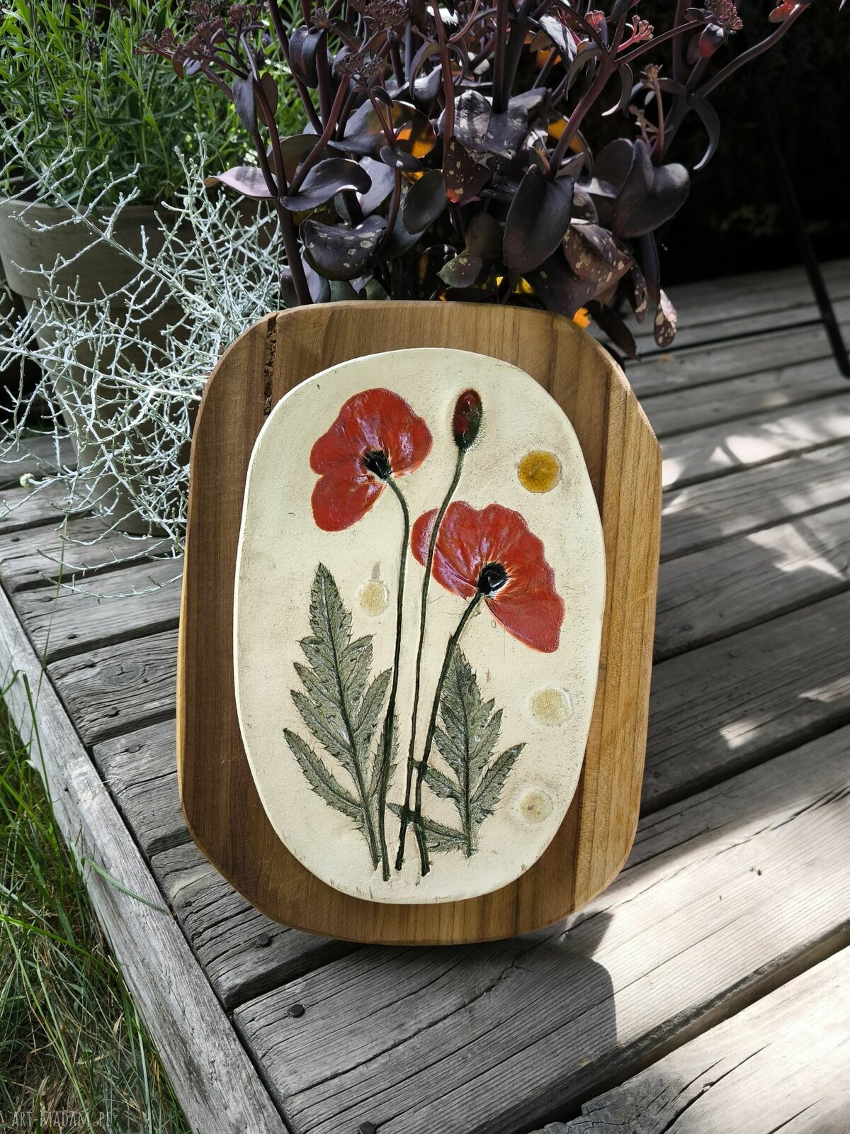 Ceramiczny obraz na drewnie z motywem maków polnych
