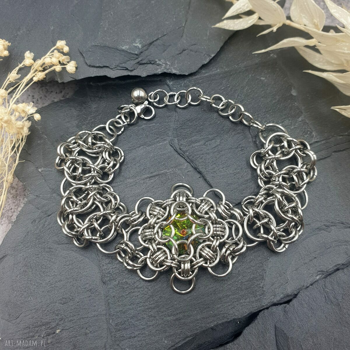 Bransoletka chainmaille z kryształem Swarovski - mistyczny błysk