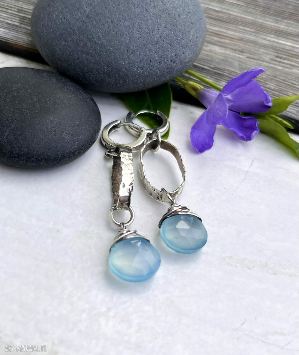 Młotkowane srebrne kolczyki z chalcedonem aqua - srebro 925