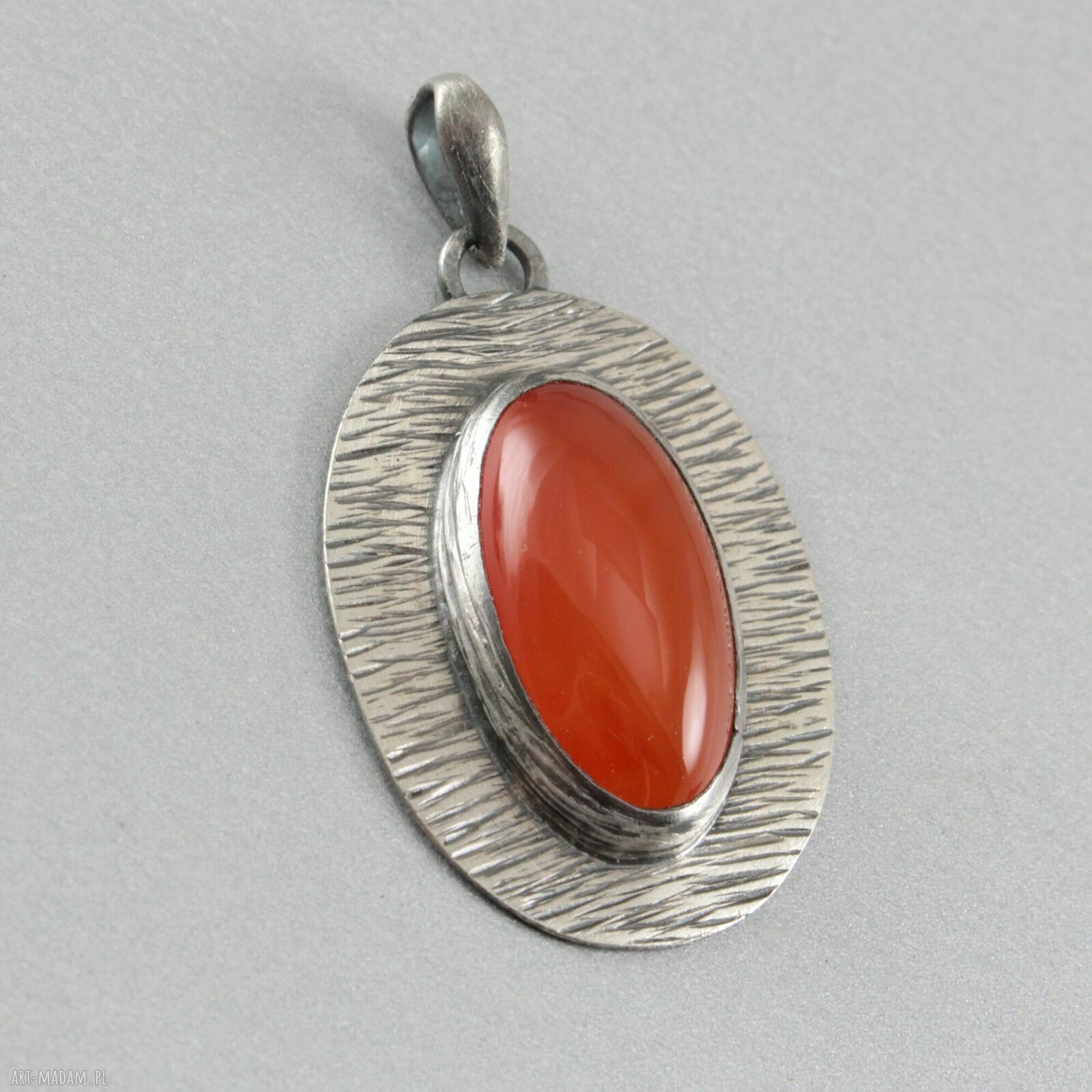 Karneol w oksydowanym srebrze 925 - wisiorek 1946a
