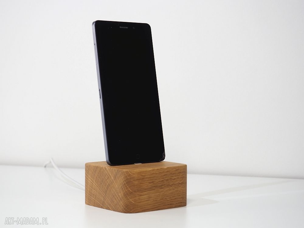 Stacja ładowania telefonu z dębu - ręczne wykonanie, micro USB i USB-C