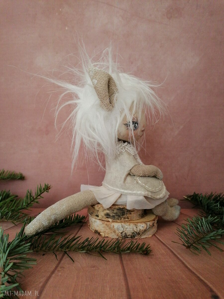 Chochlik Kicia - artystyczna lalka kolekcjonerska z tkaniny (22 cm)