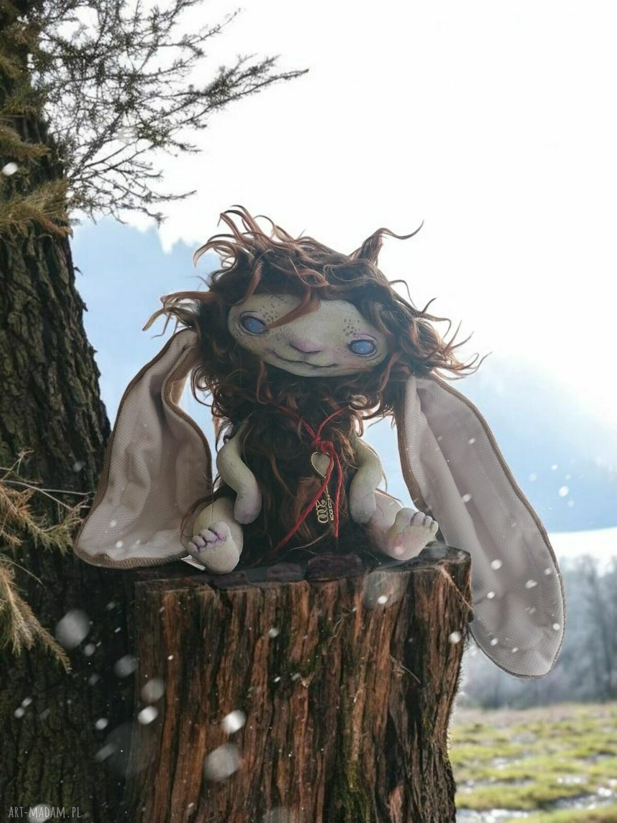 Chochlik Królewski z kluczem - artystyczna lalka kolekcjonerska do wnętrz