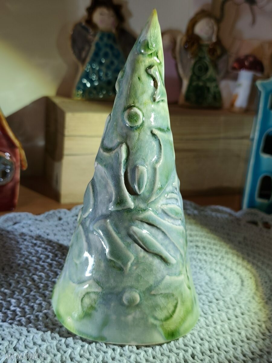 Zielona choinka ceramiczna 17 cm - ręcznie wykonana ozdoba świąteczna