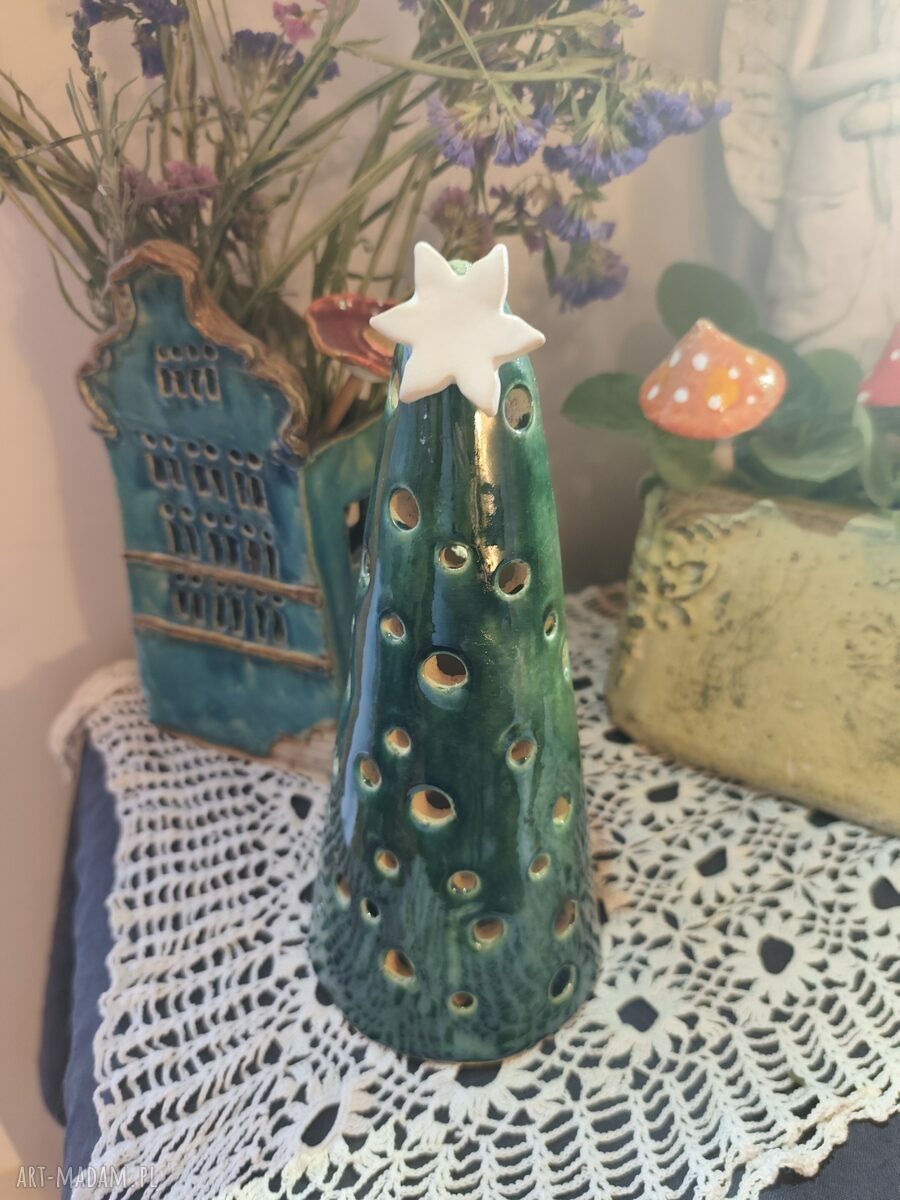 Choinka ceramiczna - lampion 25 cm z motywem Mikołaja