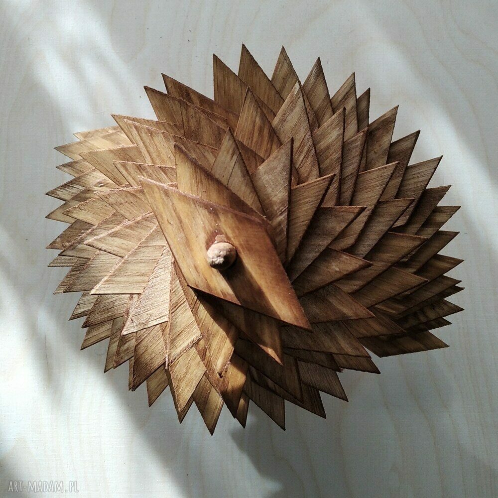 Ręcznie robiona choinka drewniana z 41 ruchomymi gałązkami (dąb, ok. 29 cm)