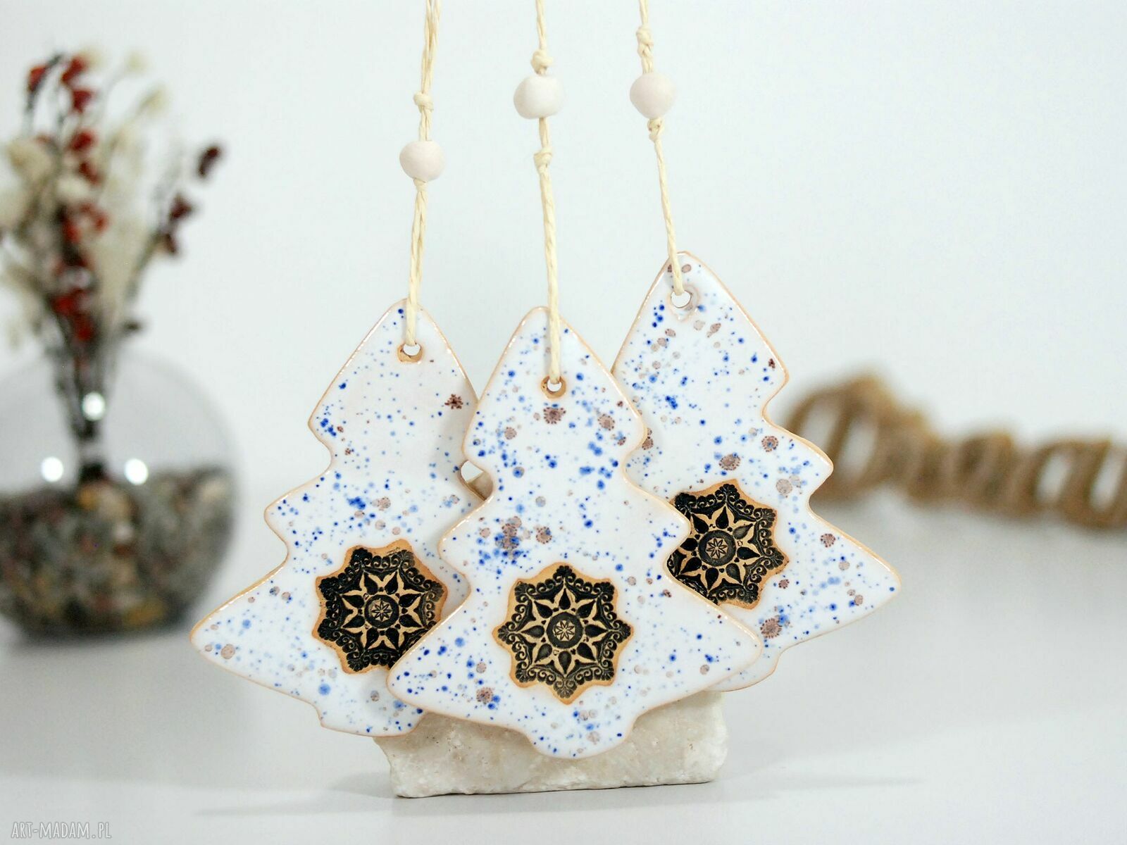 Zestaw 3 ceramicznych choinek na świąteczne zawieszki