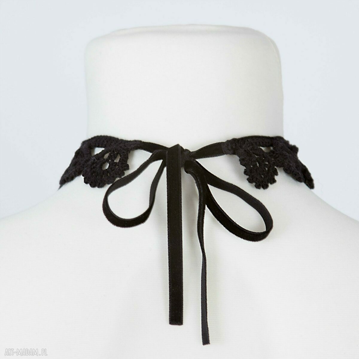 Choker Hrabiny - czarny koronkowy choker szydełkowy
