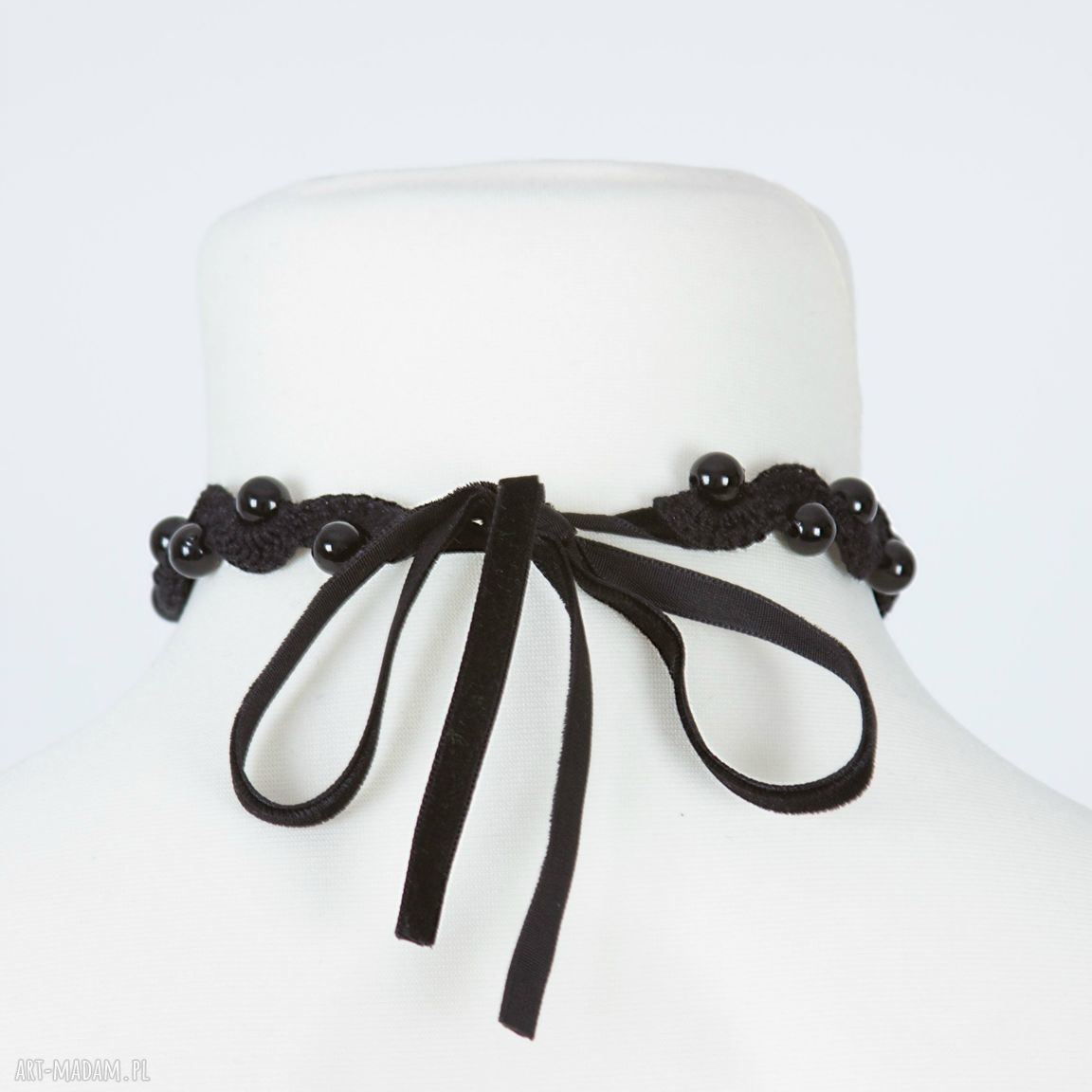 Choker Markizy - czarna koronka szydełkowa z onyksami