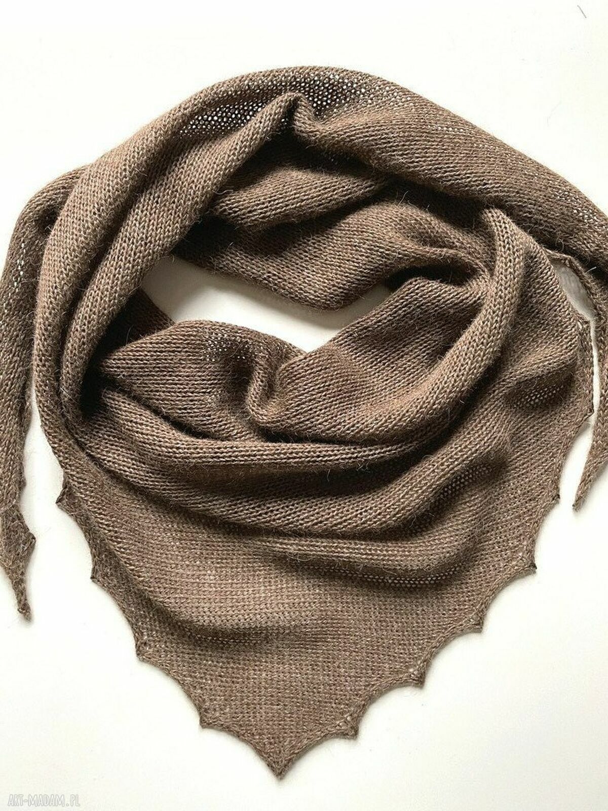 Ręcznie robiona chusta damska - wyjątkowy dodatek handmade