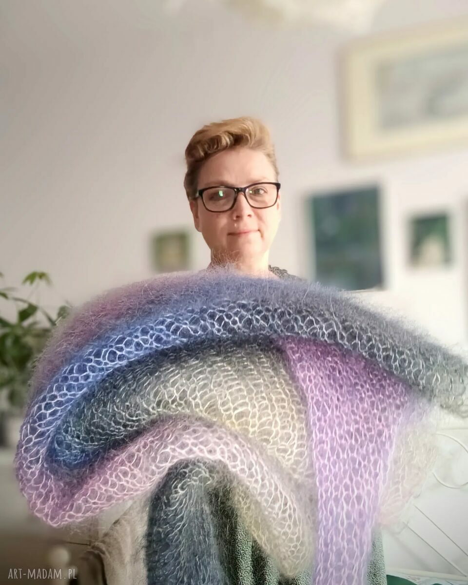 Chusta Mgła z moheru i jedwabiu na drutach duża, lekka i elegancka (art Madam.pl)