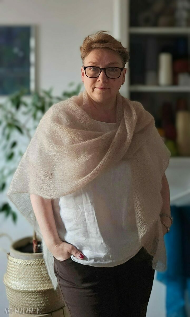 Chusta Mgła - ręcznie dziergany szal z moheru i jedwabiu