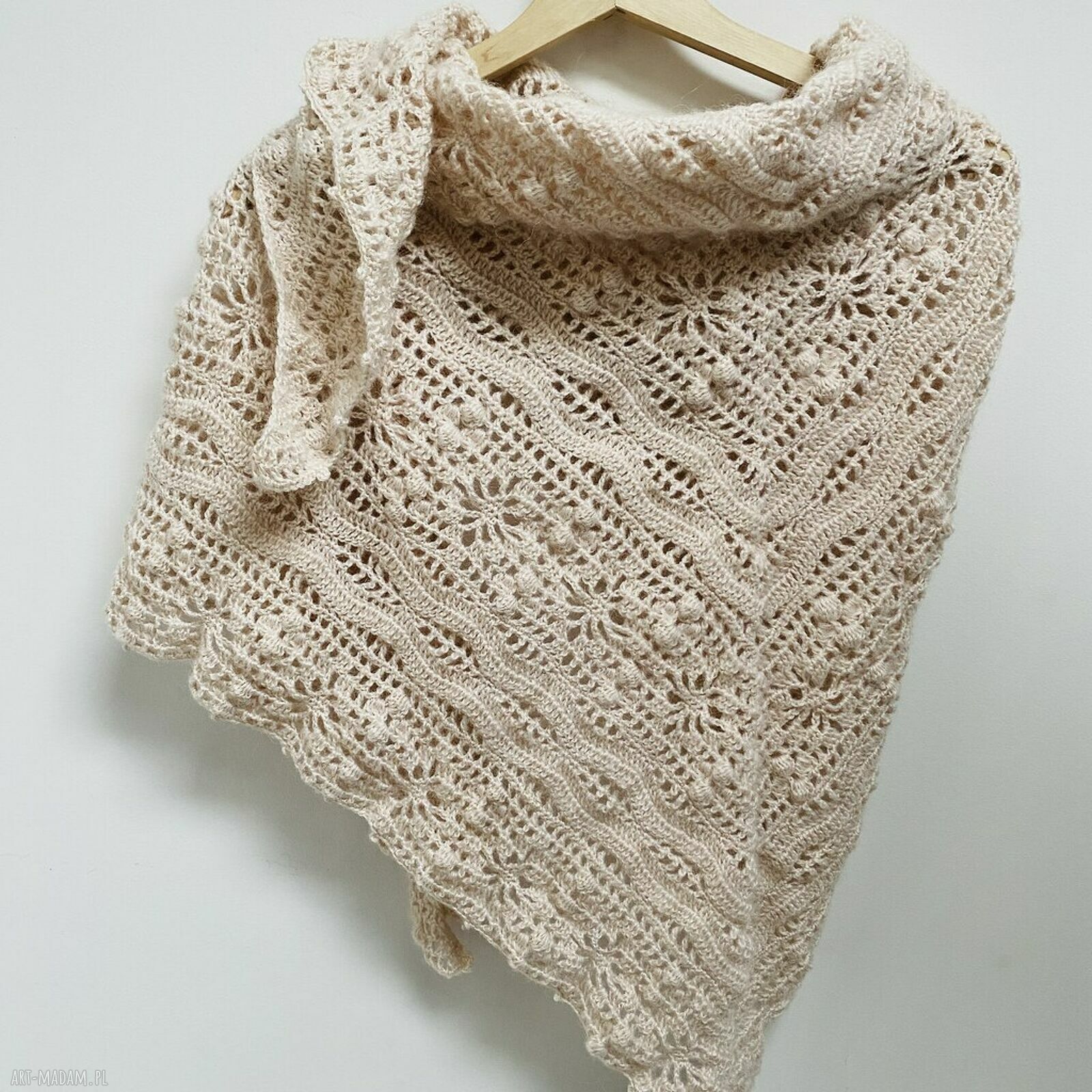 Chusta ślubna handmade beżowy róż - miękka szydełkowa etola z merino