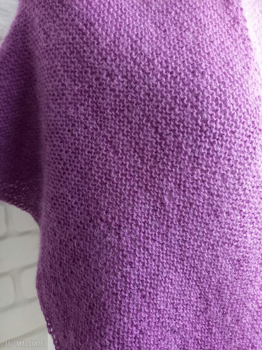 Chusta ombre fioletowa ręcznie robiona na drutach - kopnięty trójkąt
