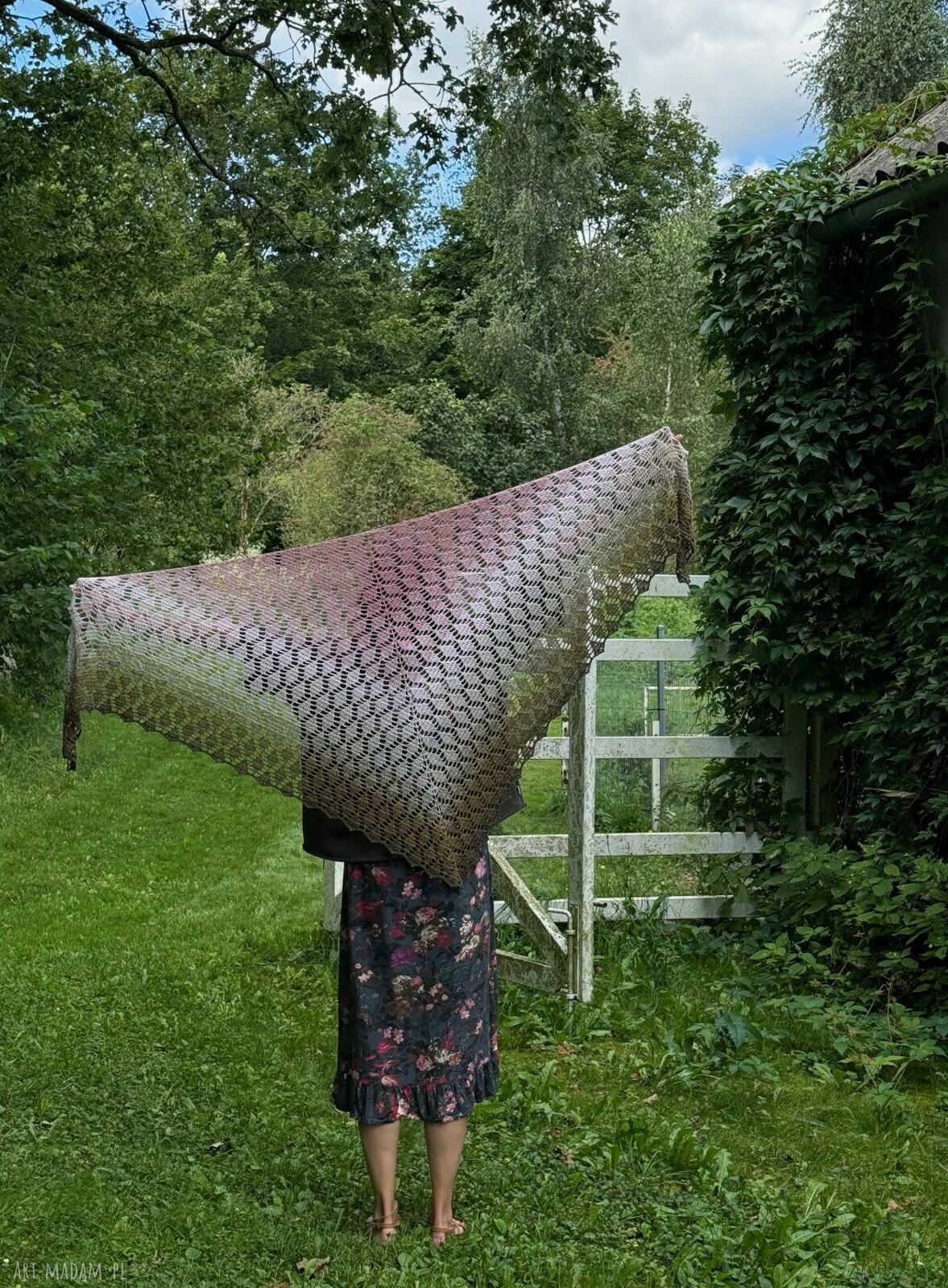 Chusta ombre Nenufary z bawełny organicznej - ręcznie szydełkowana 240 cm