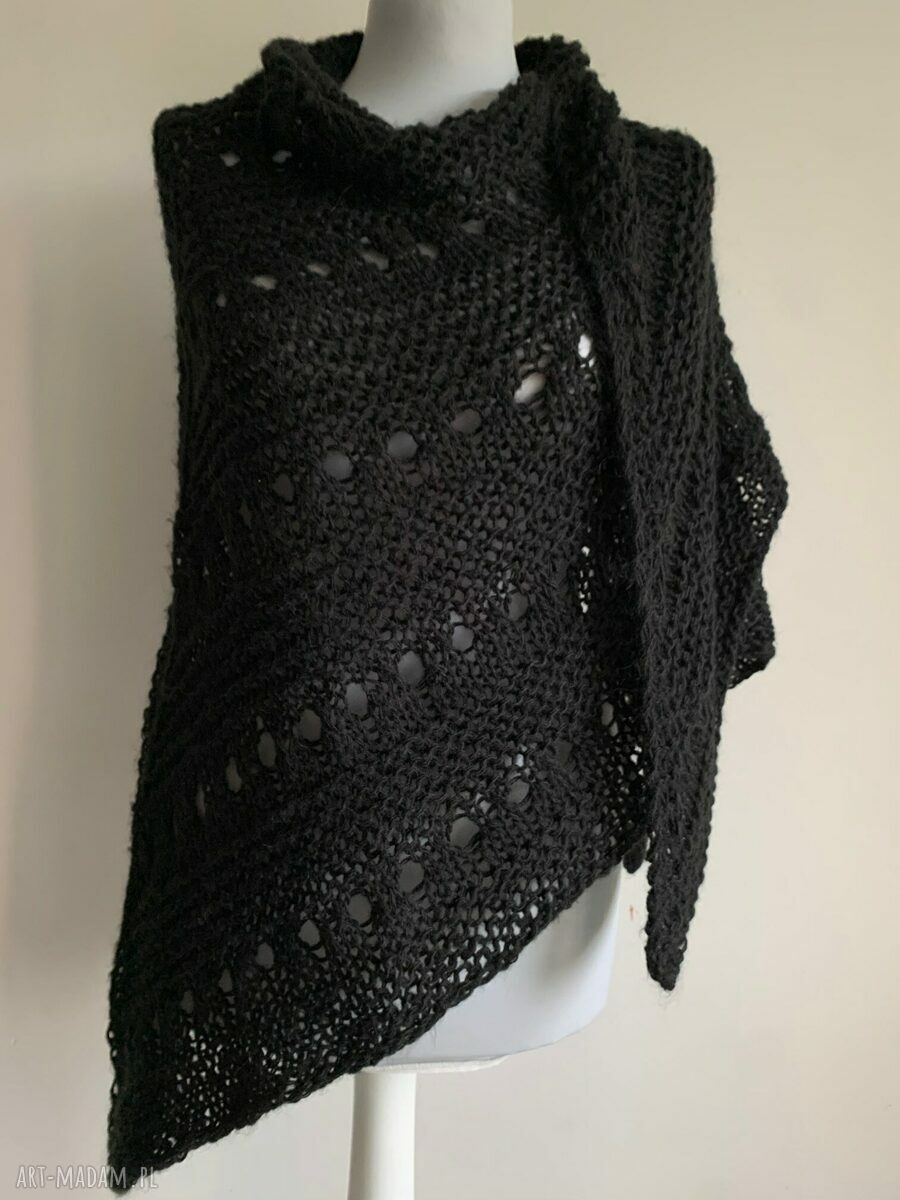 Chusta Romantica czarna - handmade, ręcznie dziergana