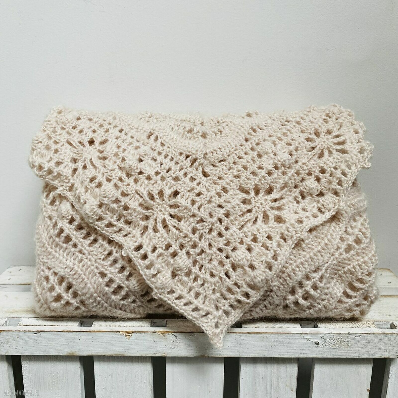 Chusta ślubna handmade beżowy róż - miękka szydełkowa etola z merino