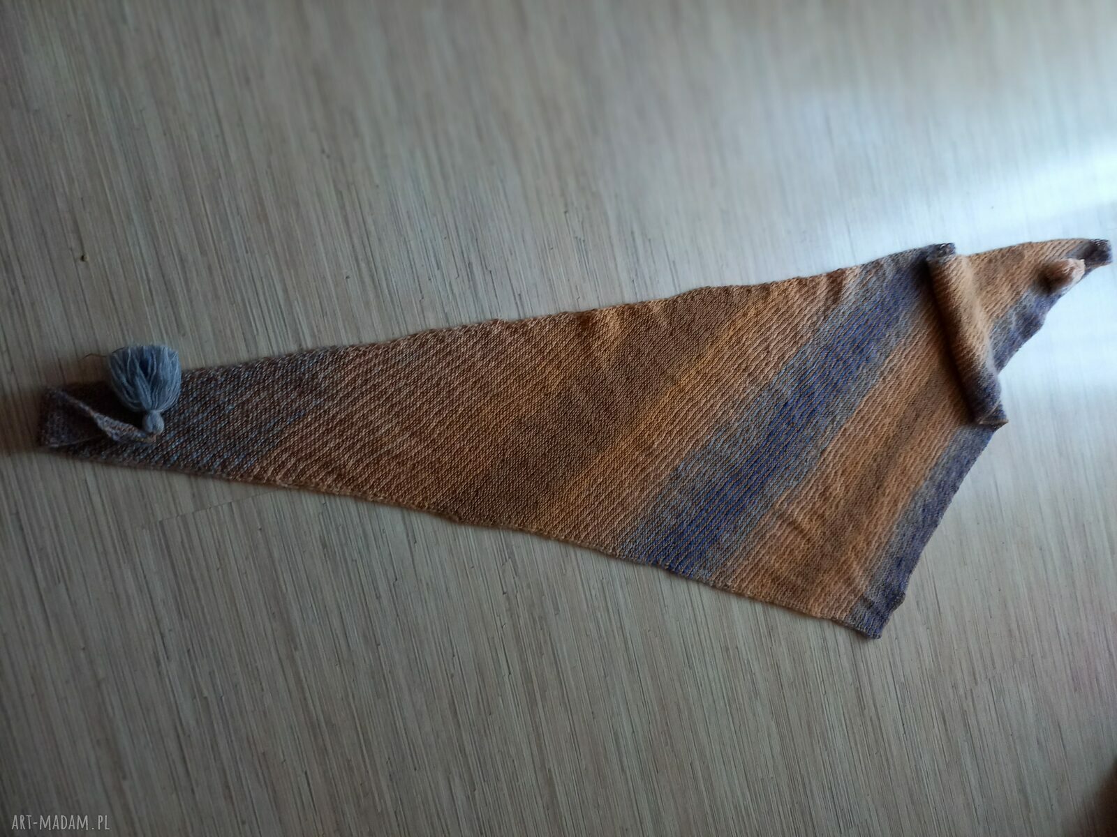 Chusta Strzałka ręcznie robiona na drutach - ciepła, miękka i elegancka