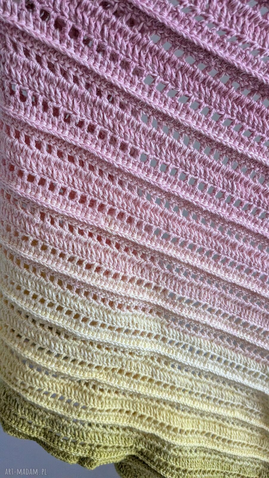 Ręcznie robiona chusta szydełkowa trójkątna 154x65 cm Olwik art w ombre limetka-wanilia-morela-malinowy róż