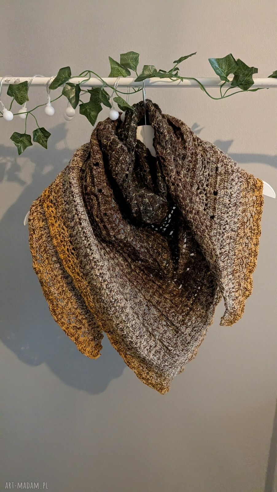 Chusta szydełkowa z merino Kokonek Classic - błękitno-beżowa handmade