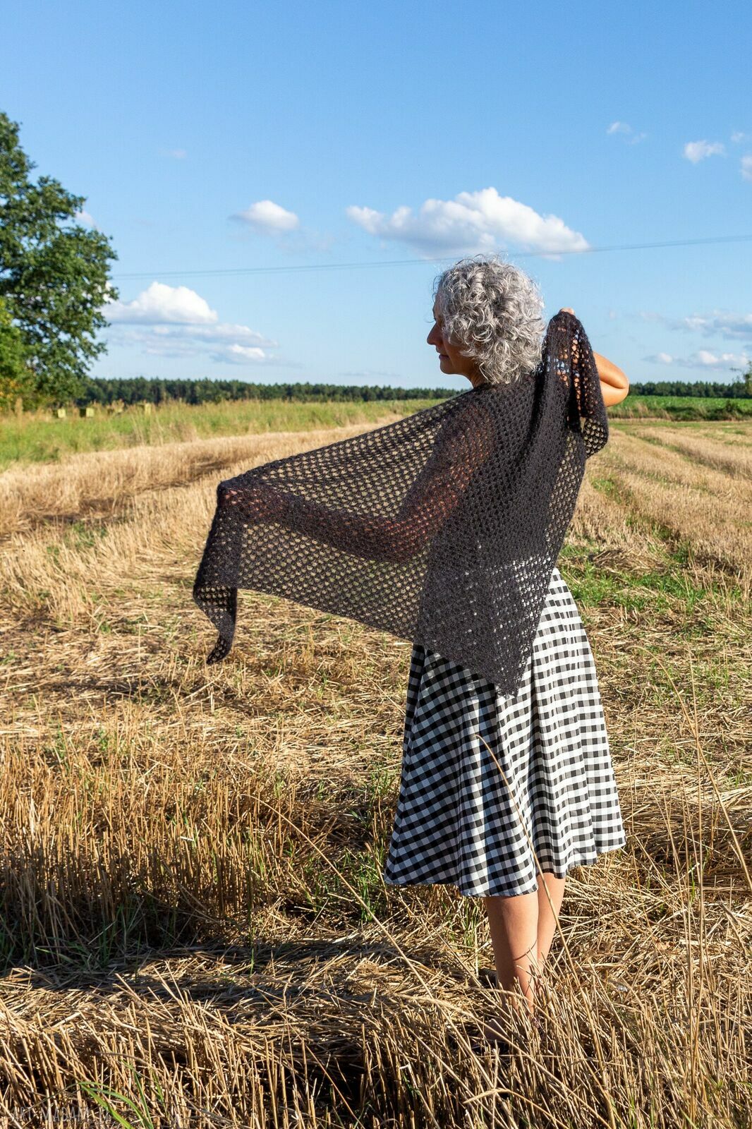 Ażurowa chusta z moheru i jedwabiu - ciepła jak mgiełka
